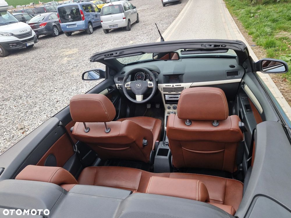 Opel Astra 1.8 Cosmo - 24