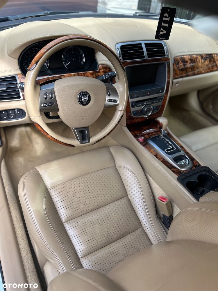 Jaguar XK - 9