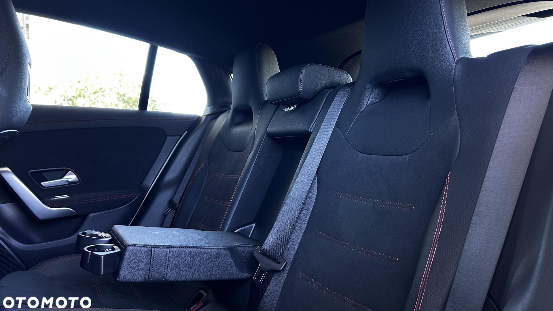 Mercedes-Benz CLA 200 AMG Line 7G-DCT - 25