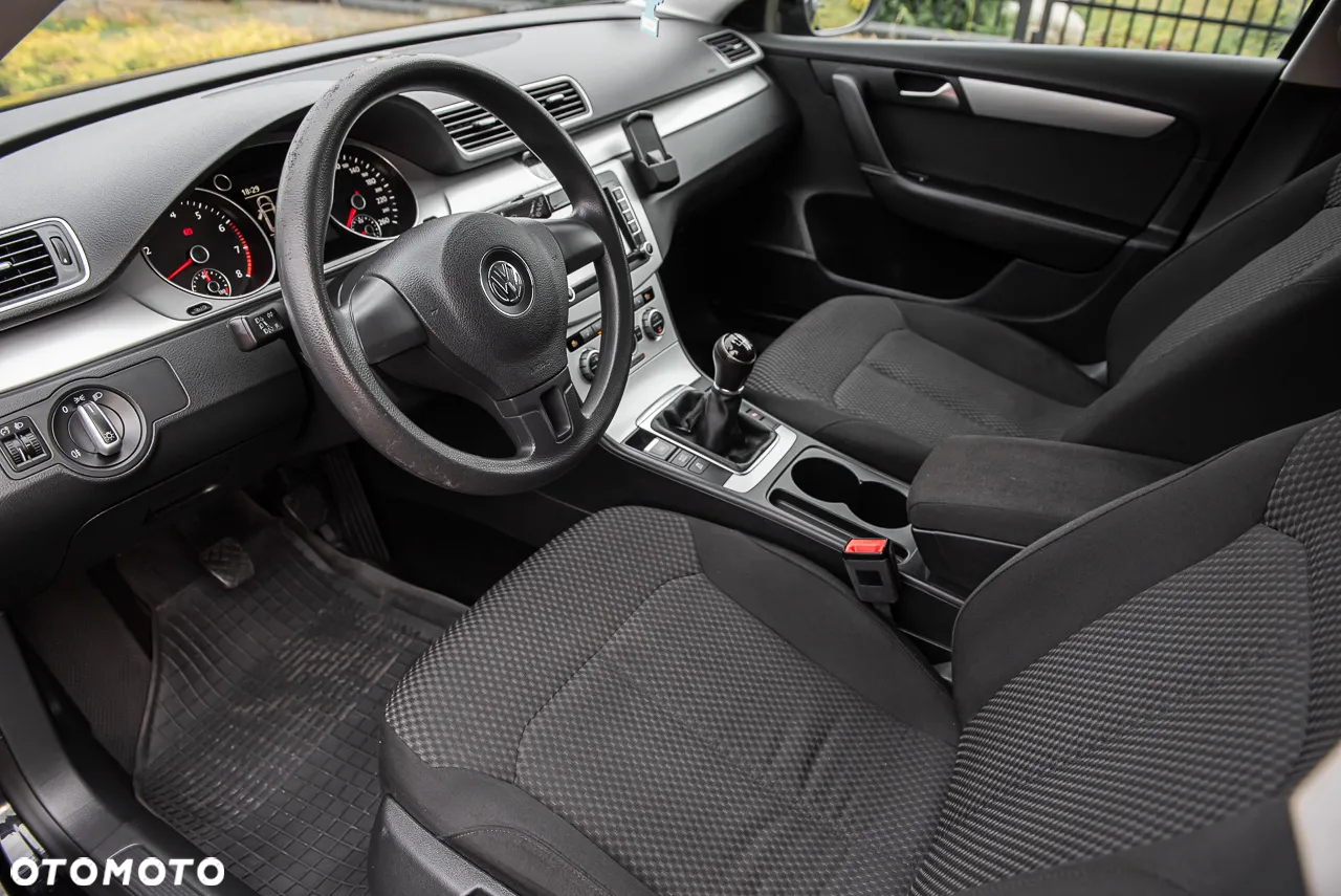 Volkswagen Passat - 5
