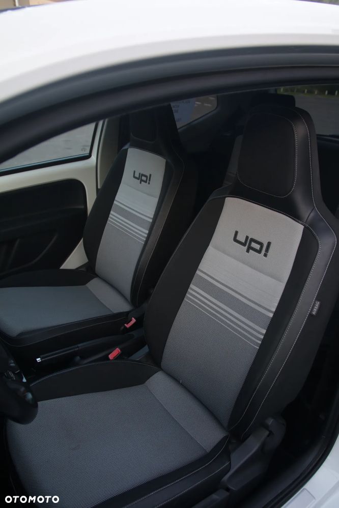 Volkswagen up! - 17