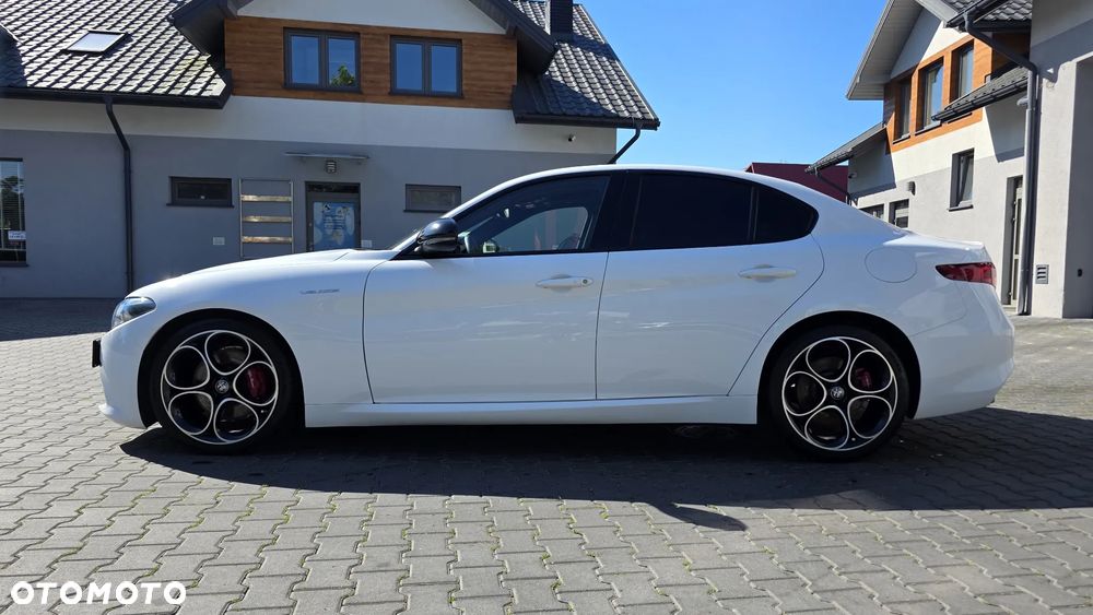 Alfa Romeo Giulia 2.0 Turbo 16V AT8 Veloce Ti - 14