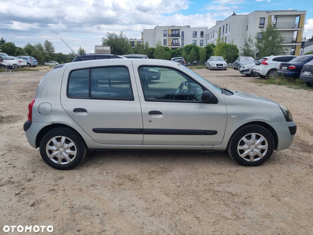Renault Clio - 6