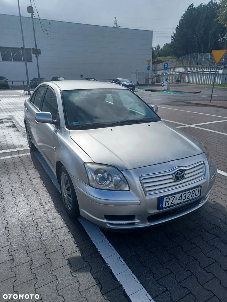 Toyota Avensis - 5
