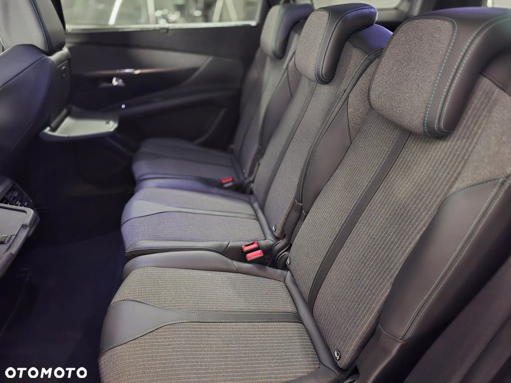 Peugeot 5008 BlueHDi 130 EAT8 Allure - 26