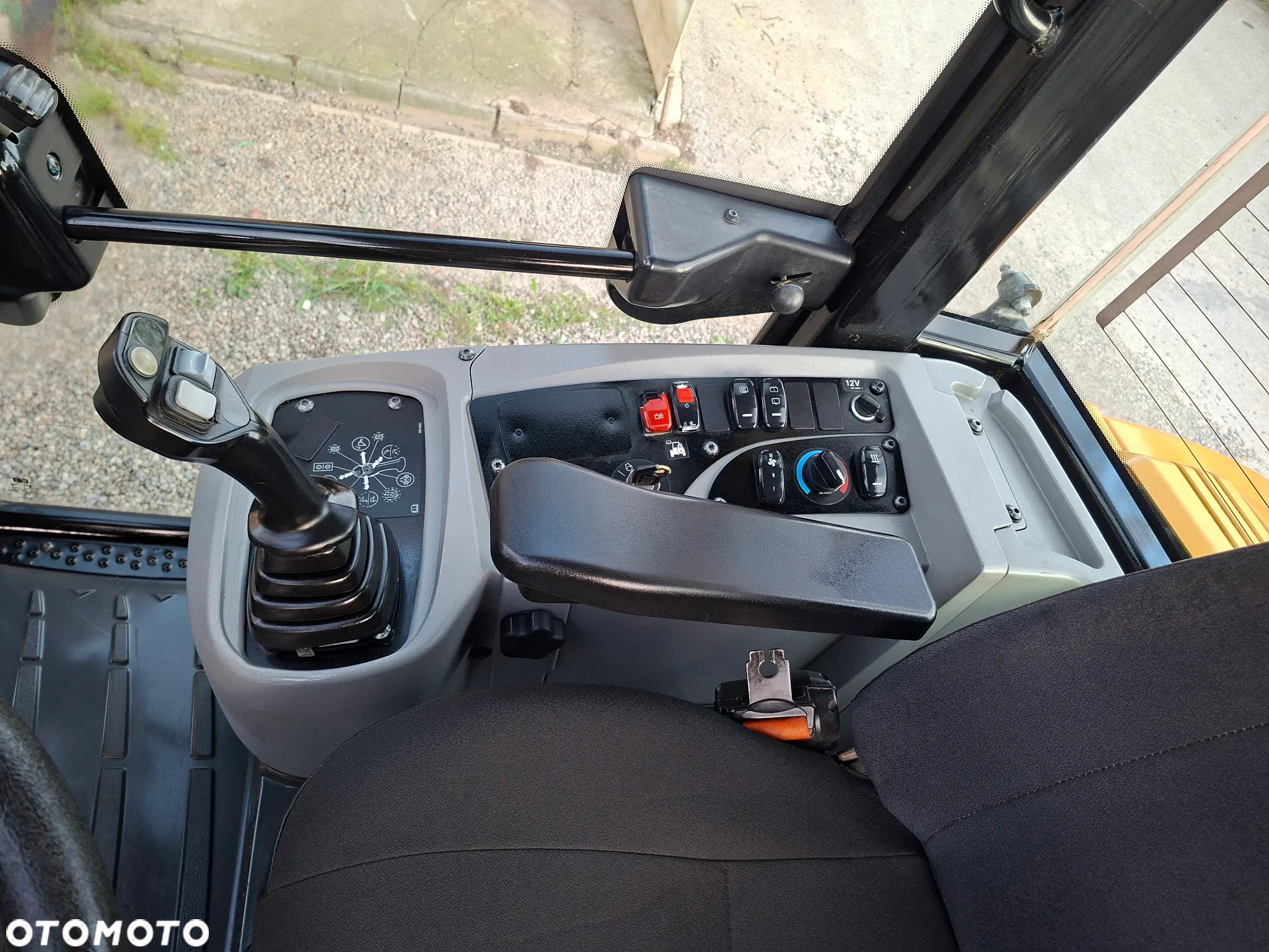 Caterpillar CAT 907 M - 25