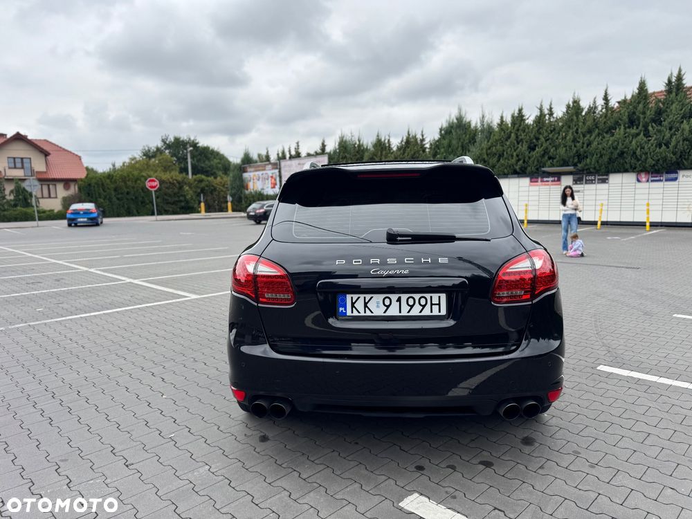 Porsche Cayenne - 4