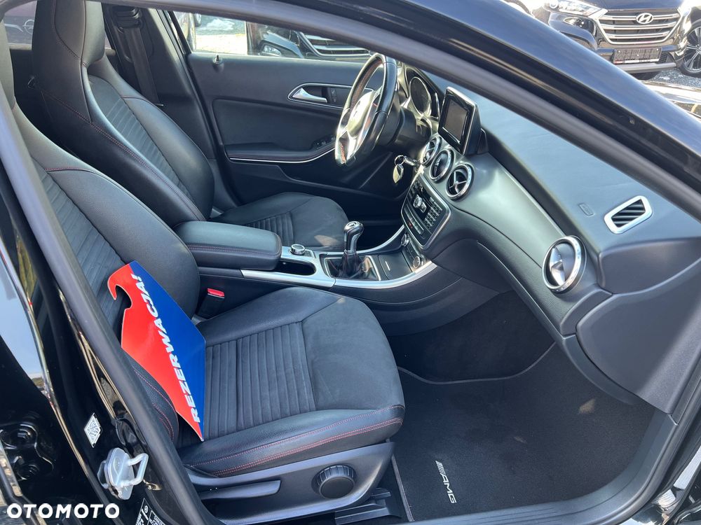 Mercedes-Benz GLA 200 AMG Line - 11