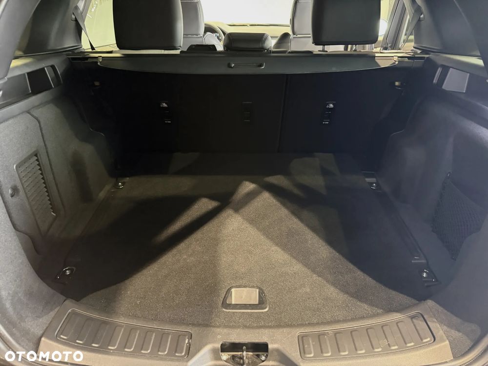 Land Rover Discovery Sport 2.0 D200 mHEV Dynamic SE - 21