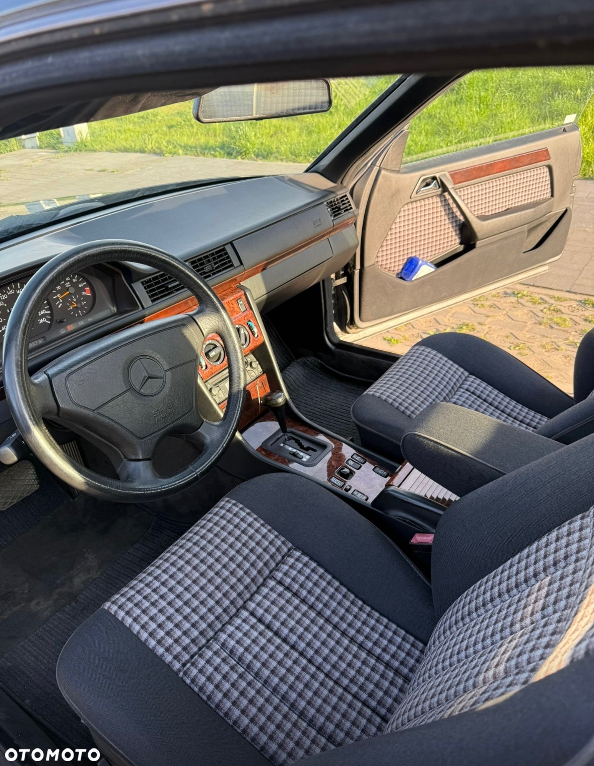 Mercedes-Benz Klasa E 320 - 5
