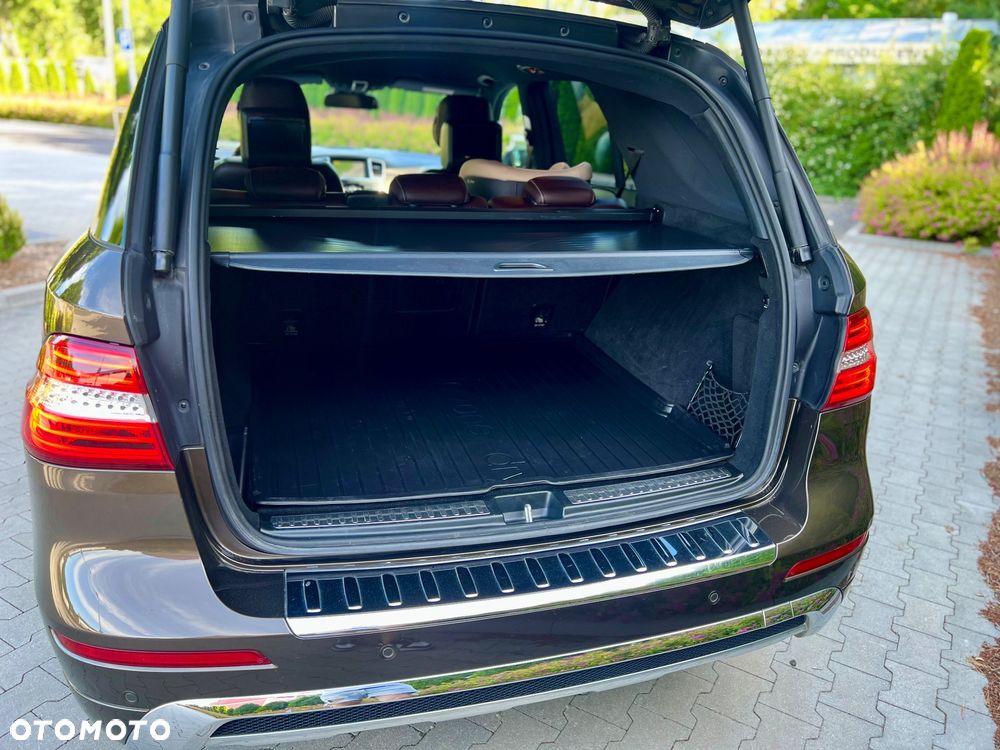 Mercedes-Benz ML - 11