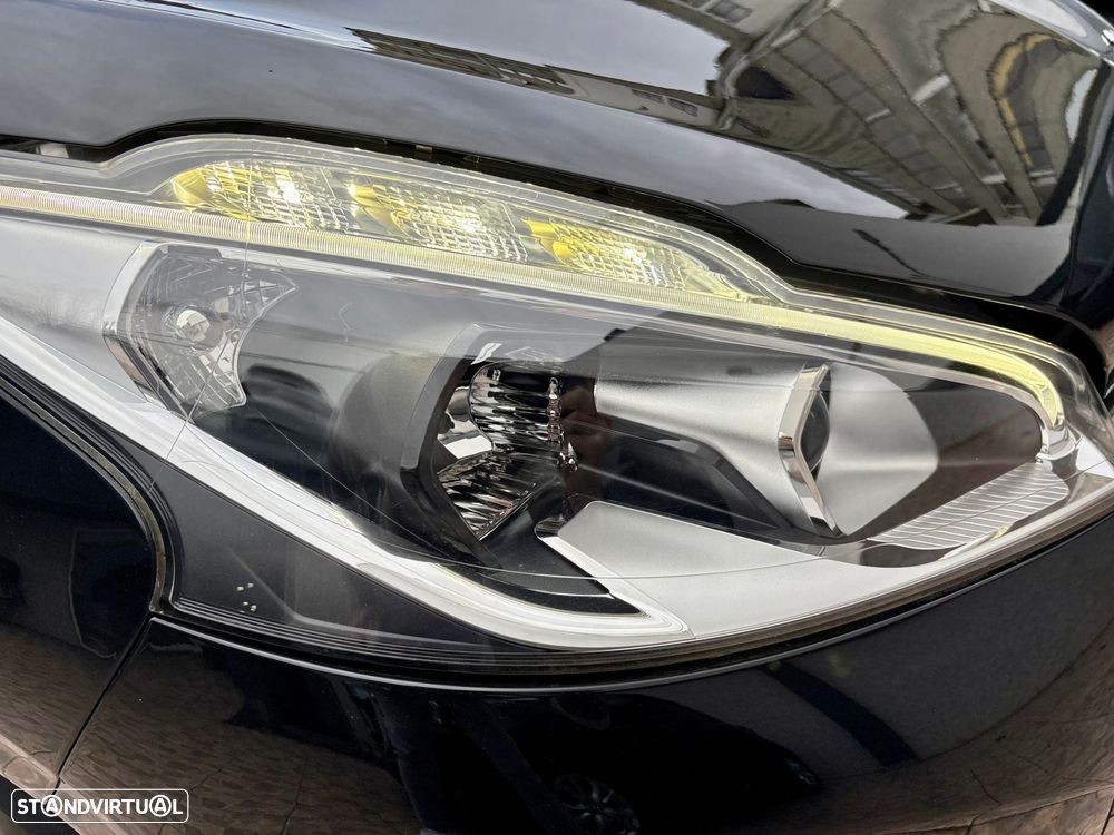 Peugeot 208 1.2 PureTech Style - 41