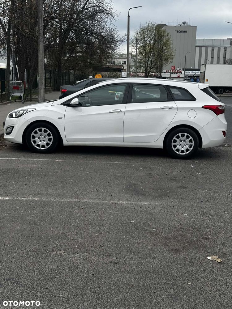 Hyundai i30 1.6 CRDi Classic + - 6