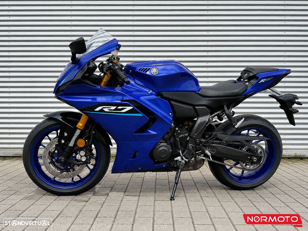 Yamaha YZF R7 - 5