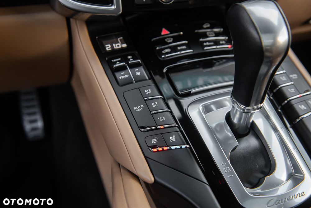 Porsche Cayenne S Tiptronic S - 26