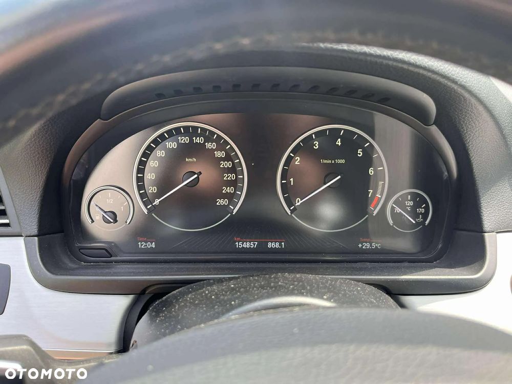 BMW Seria 5 528i xDrive Touring Sport-Aut - 12