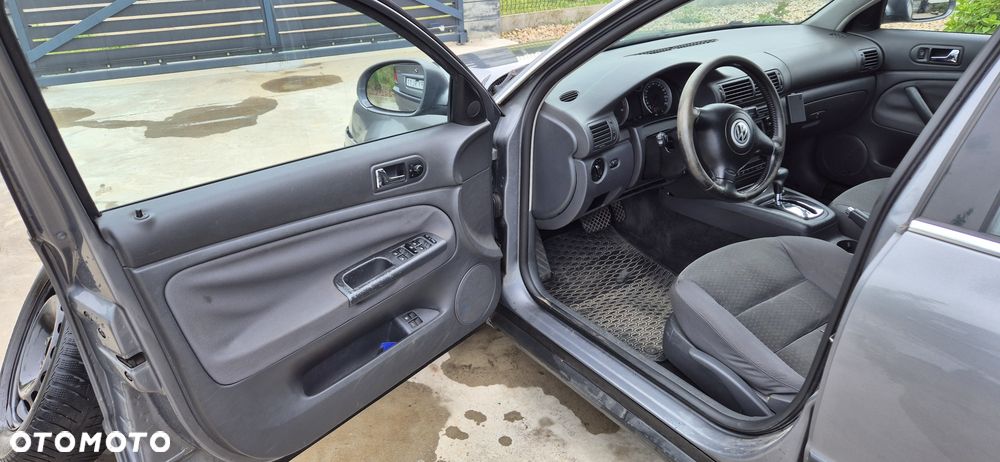 Volkswagen Passat - 8