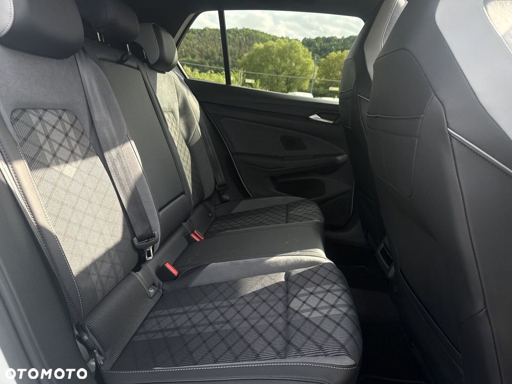 Volkswagen Golf 1.5 eTSI mHEV R-Line DSG - 31