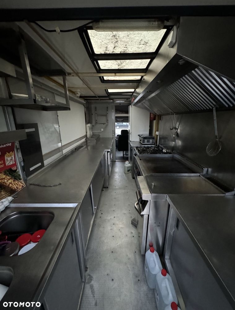 Mercedes-Benz Sprinter - 6