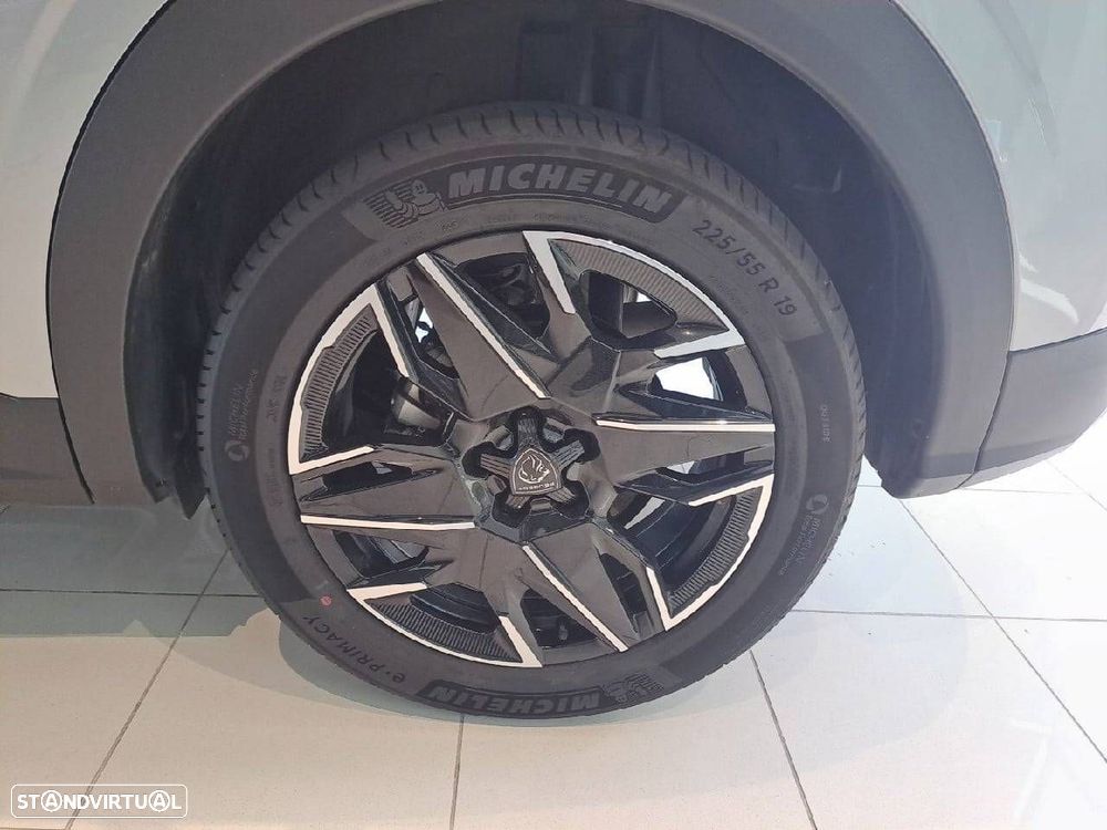 Peugeot 3008 1.2 Hybrid Allure e-DCS6 - 11