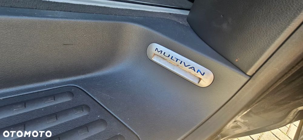 Volkswagen Multivan - 20