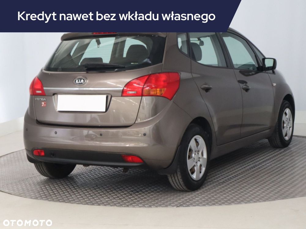 Kia Venga - 7