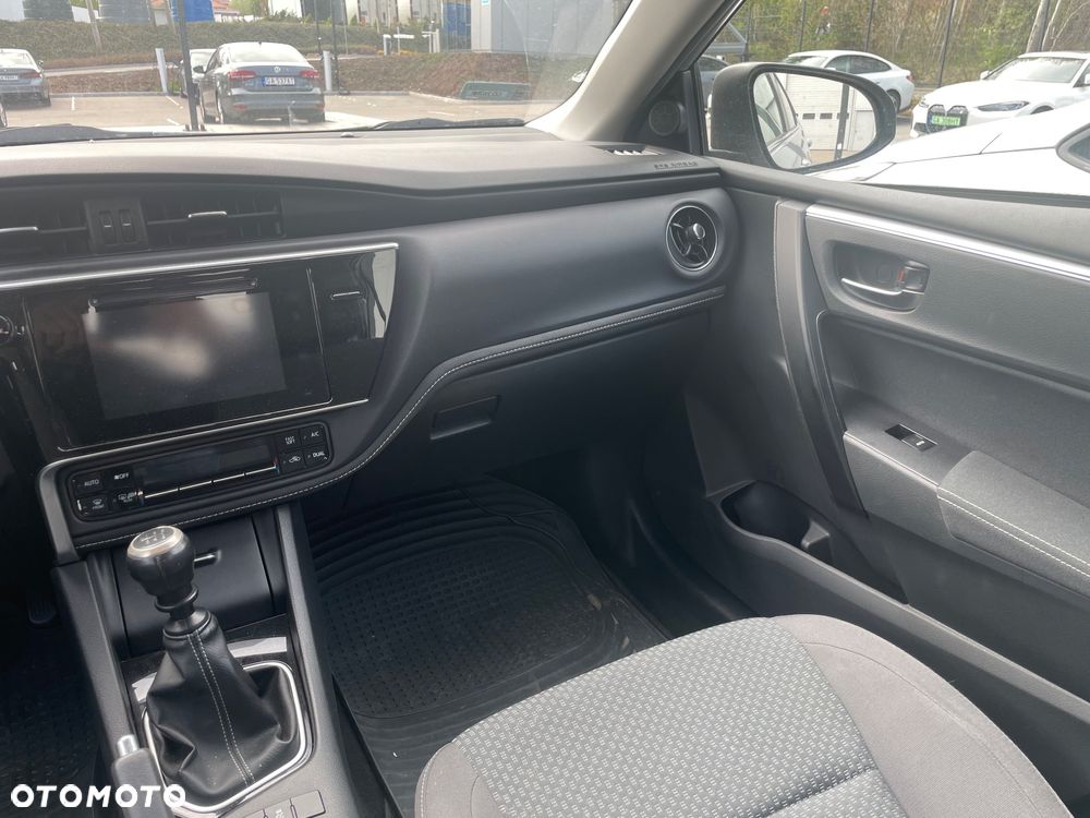 Toyota Corolla 1.6 Active - 11