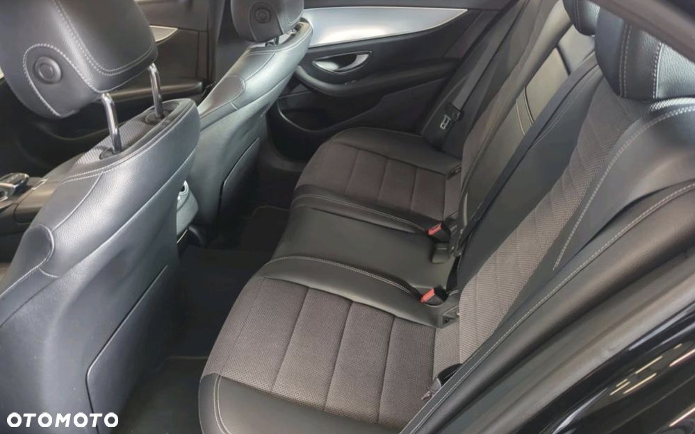 Mercedes-Benz Klasa E 220 d 4-Matic Avantgarde - 6