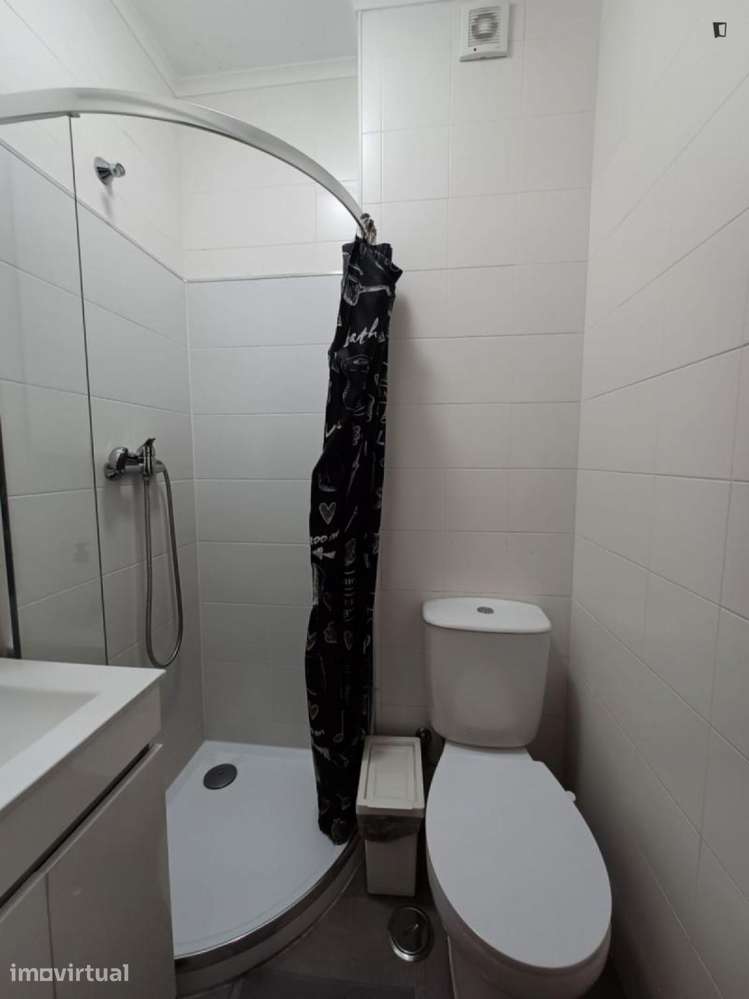 Quarto - localizado em Arroios Lisbon - Grande imagem: 2/35