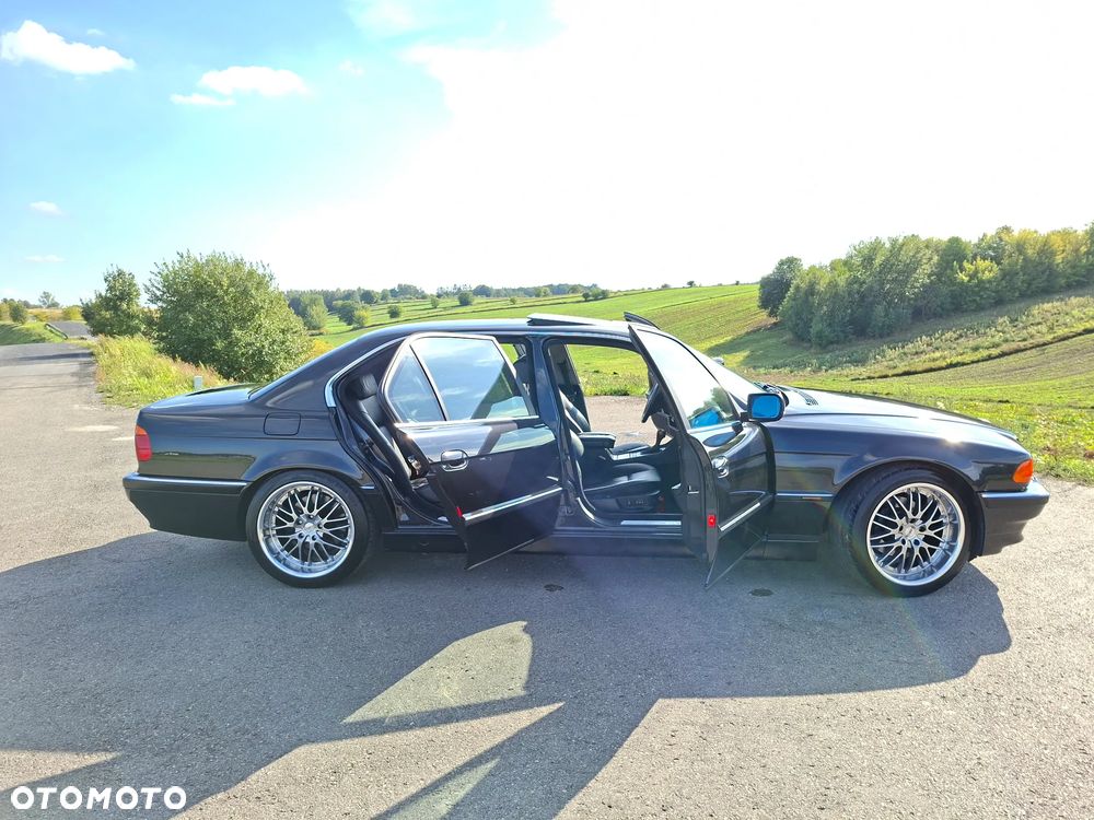BMW Seria 7 740iL - 13