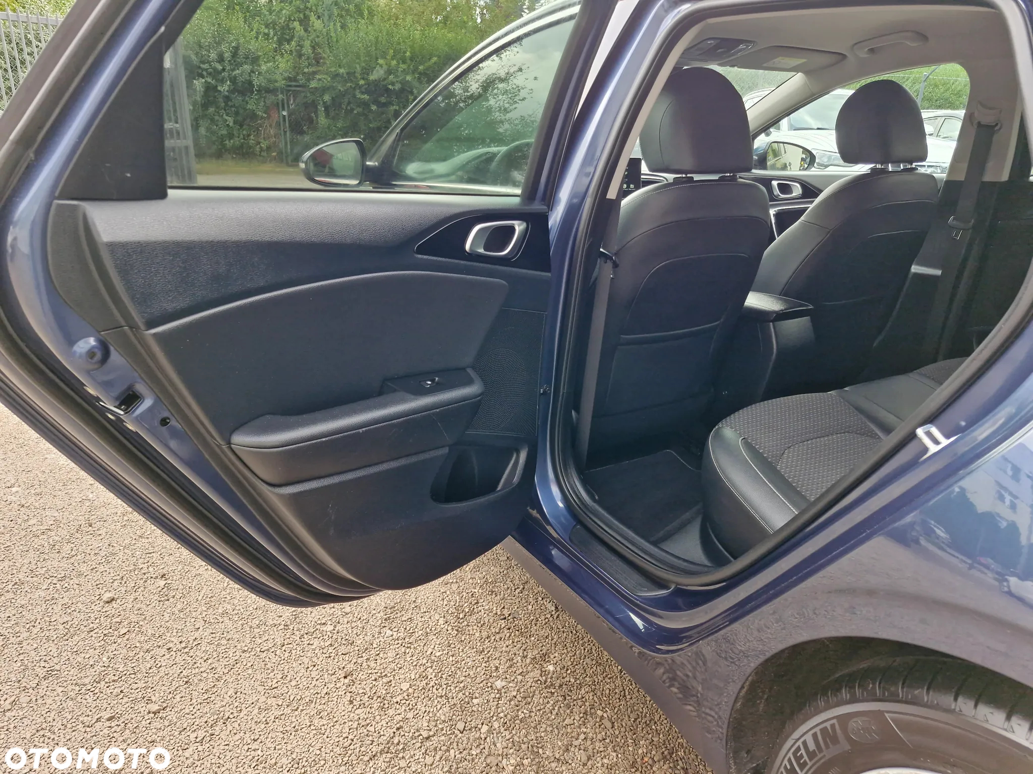 Kia Ceed - 13