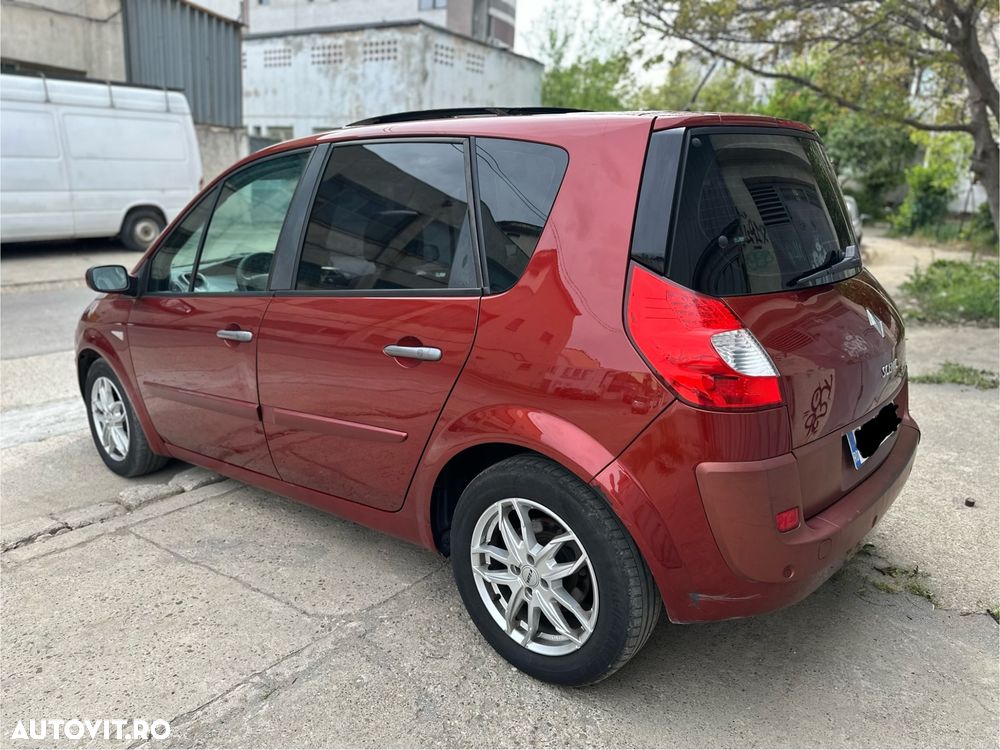 Renault Scenic 1.9 dCi FAP Privilege - 8