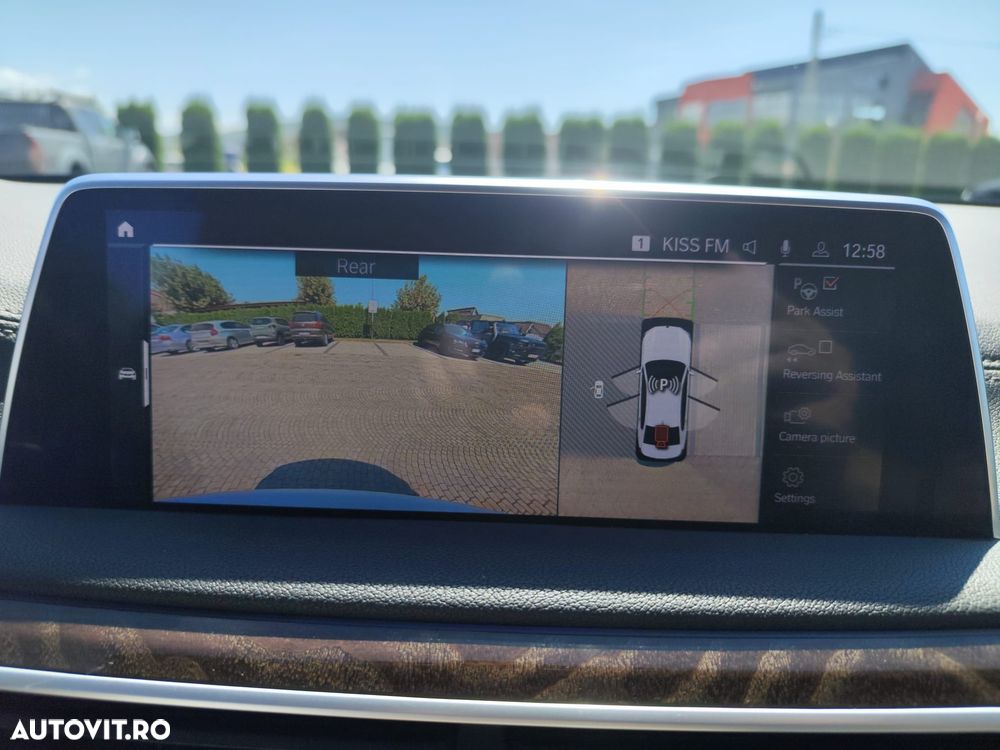 BMW Seria 7 740Li xDrive - 12