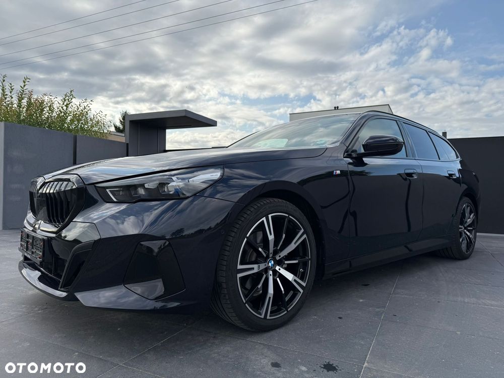 BMW Seria 5 520d xDrive Touring - 2
