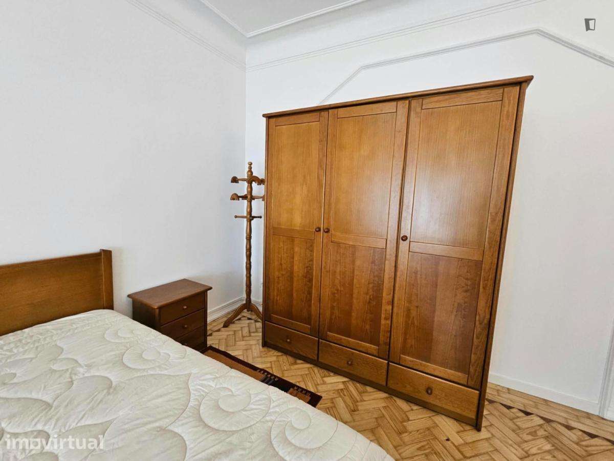 Quarto - localizado em Sé de Braga e São Lázaro Braga - Grande imagem: 2/20
