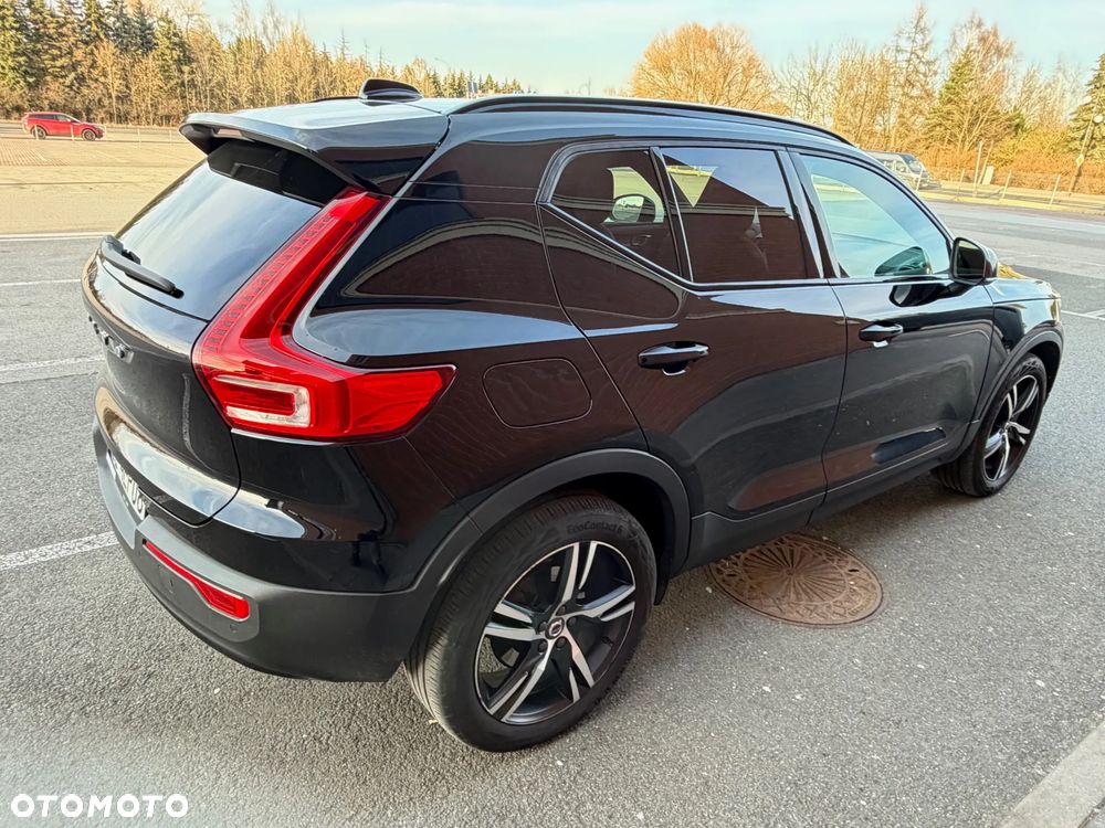Volvo XC 40 B4 B AWD R-Design - 8