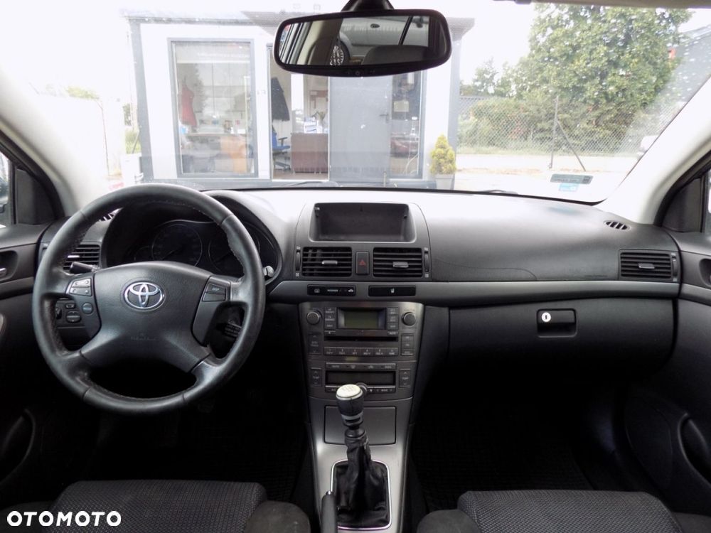 Toyota Avensis - 5