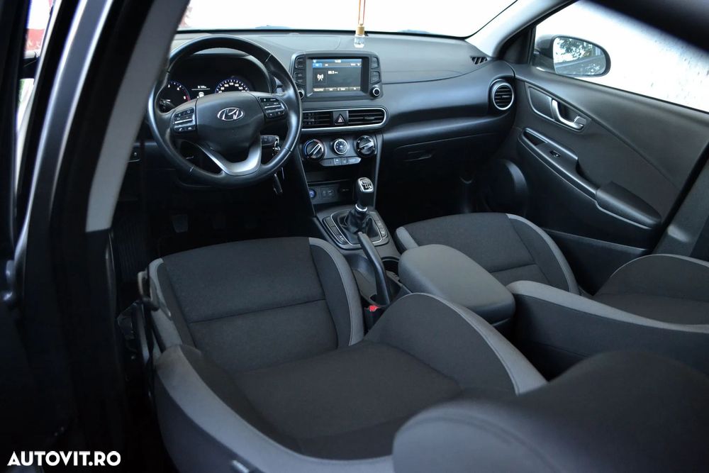 Hyundai KONA - 7