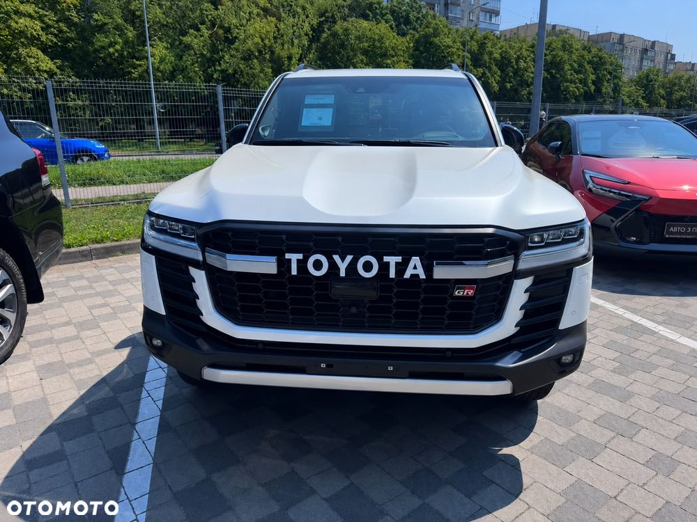 Toyota Land Cruiser - 37