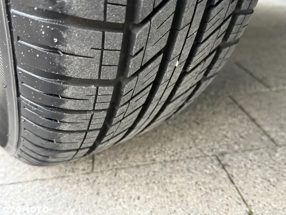 Chrysler Pacifica - 40