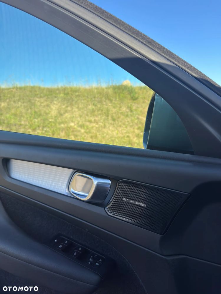 Volvo XC 40 D4 AWD Momentum - 11