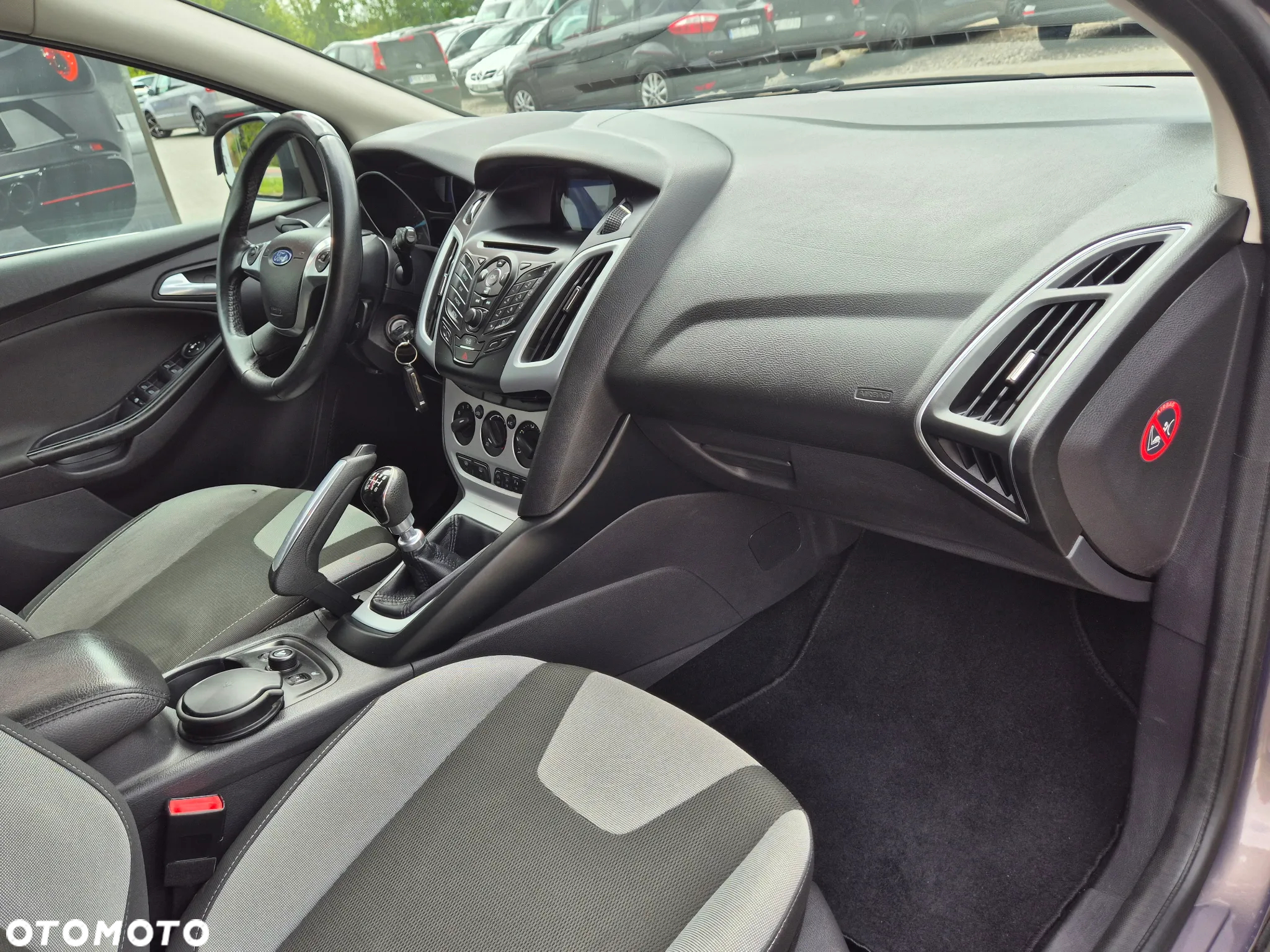 Ford Focus - 30