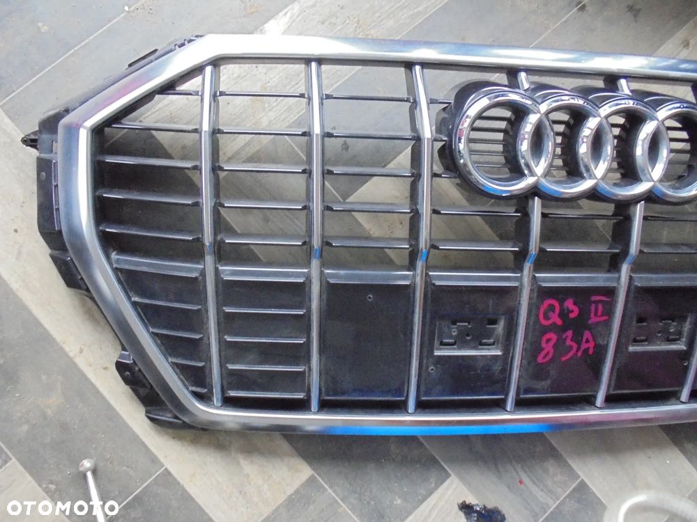 AUDI Q3 II 83A GRILL ATRAPA 83A853651E - 3