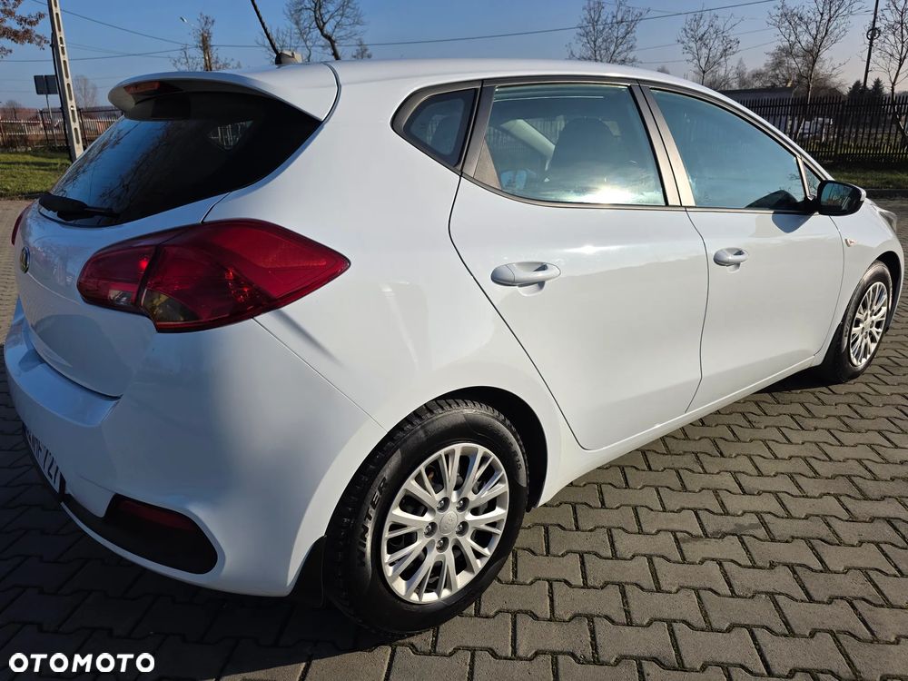 Kia Ceed 1.4 CVVT Fifa World Cup Edition - 7