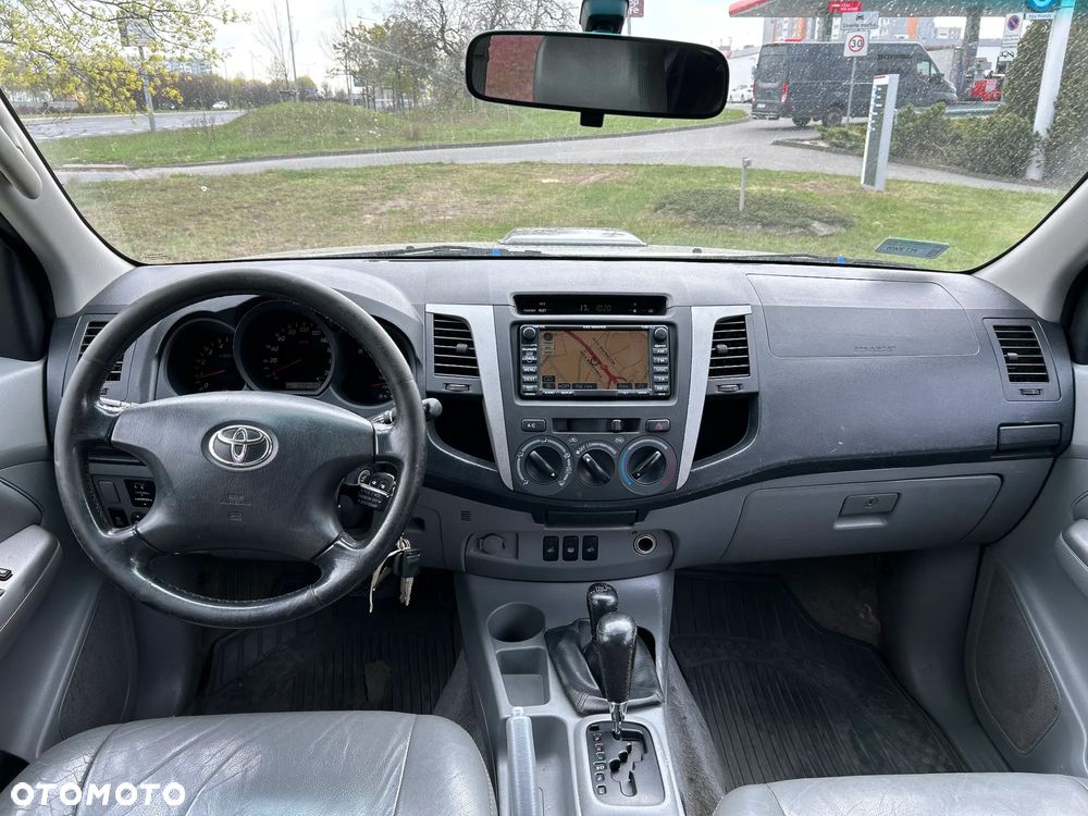 Toyota Hilux 3.0 D-4D SR5-X Platinium - 11
