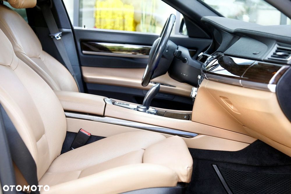 BMW Seria 7 740d - 15