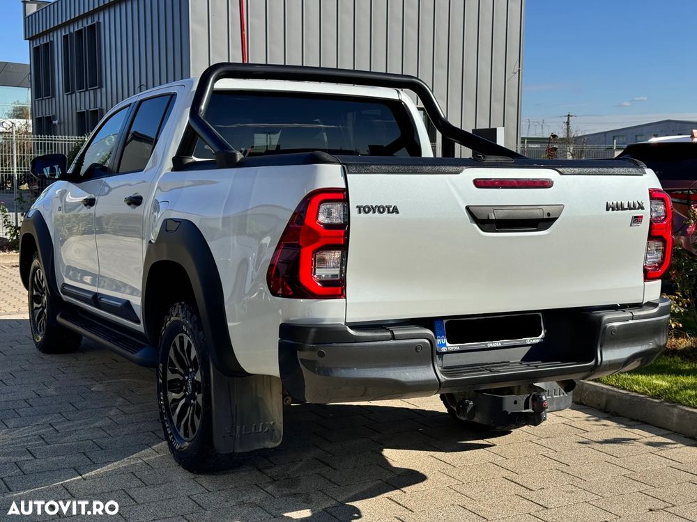 Toyota Hilux 2023 photo 5