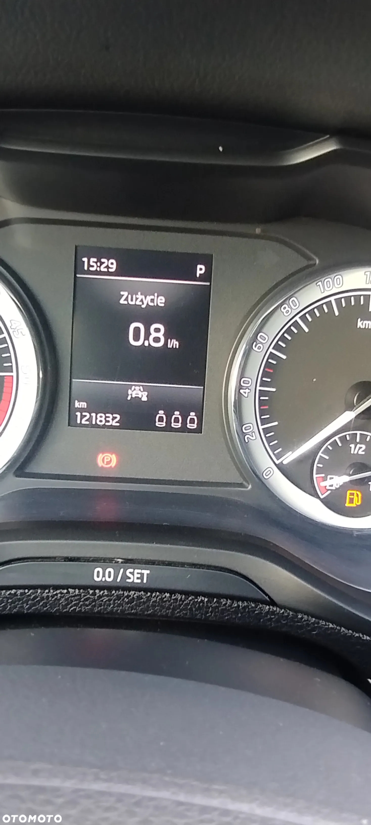 Skoda Karoq 1.6 TDI 4x2 Ambition DSG - 2