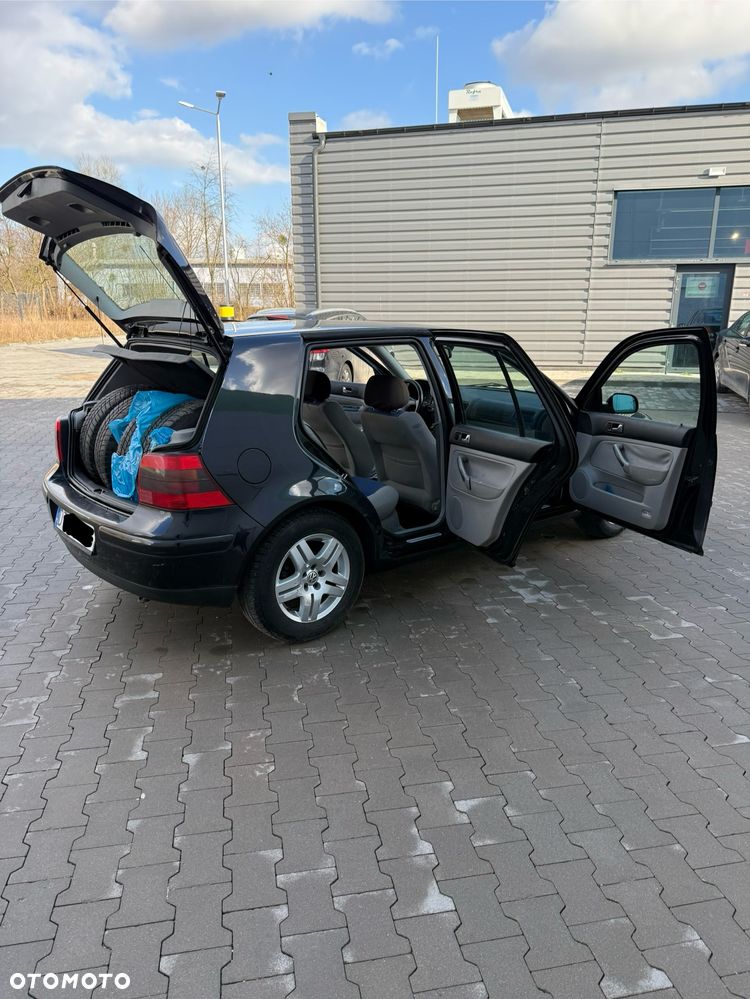 Volkswagen Golf 1.6 Highline - 15