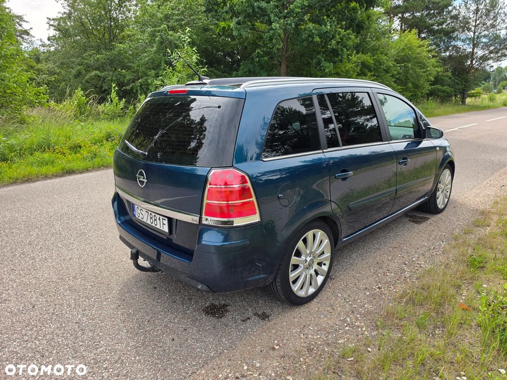 Opel Zafira 1.8 Essentia EasyTronic - 2